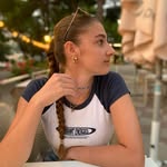 Stella Bruzzo
