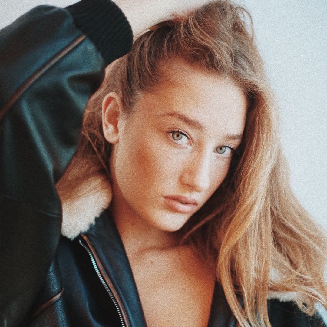 Caroline sini